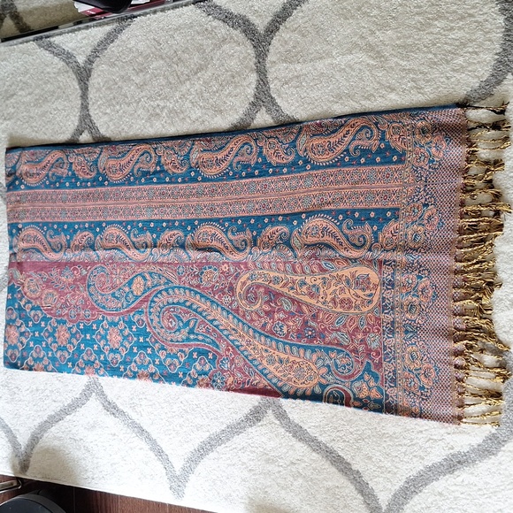 Accessories - NEW Pashmina NWOT